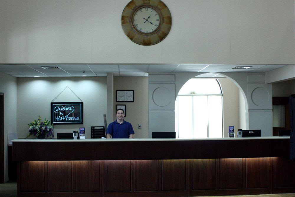 Angel Inn - By The Strip Branson Kültér fotó